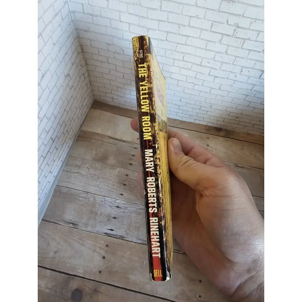 Vintage 1962 Dell The Yellow Room Mary Roberts Rinehart Mystery Paperback